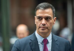 Aliados de Sánchez reclaman políticas concretas para no caer en "un populismo Disney"