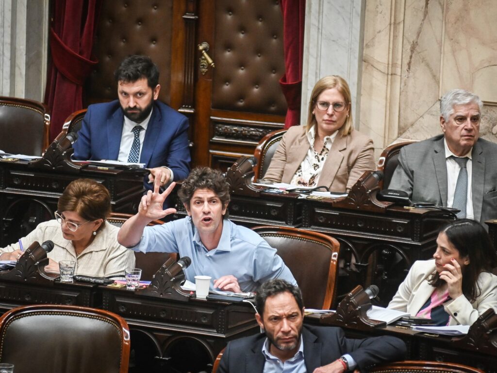 qAyYx9acv_2000x1500__1.jpg