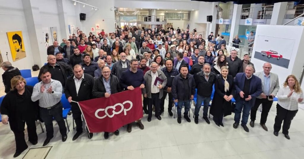 representantes-los-gremios-cordoba-el-arzobispo-angel-rossi.jpg
